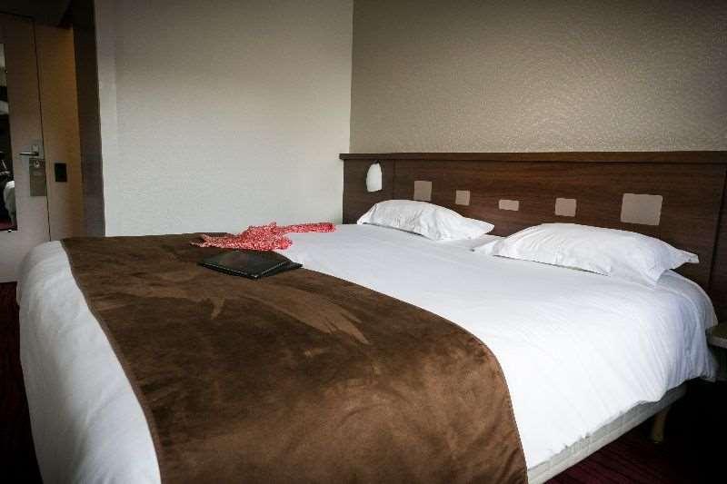 Brit Hotel Rennes Le Castel Habitación foto