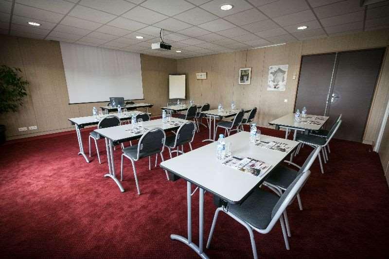 Brit Hotel Rennes Le Castel Facilidades foto