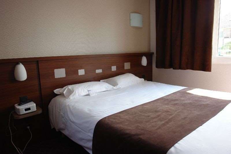 Brit Hotel Rennes Le Castel Habitación foto