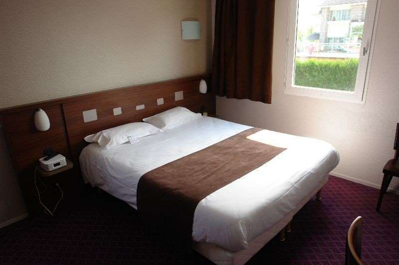 Brit Hotel Rennes Le Castel Habitación foto